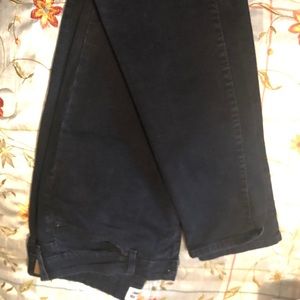 Levi Mid Rise Skinny Black Denim Jeans